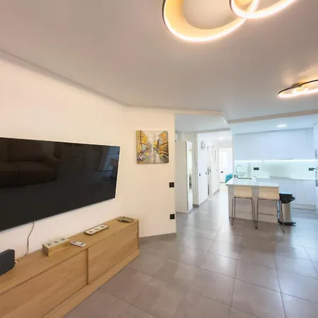 Διαμέρισμα Modern Beachside 2-bed In Centre *